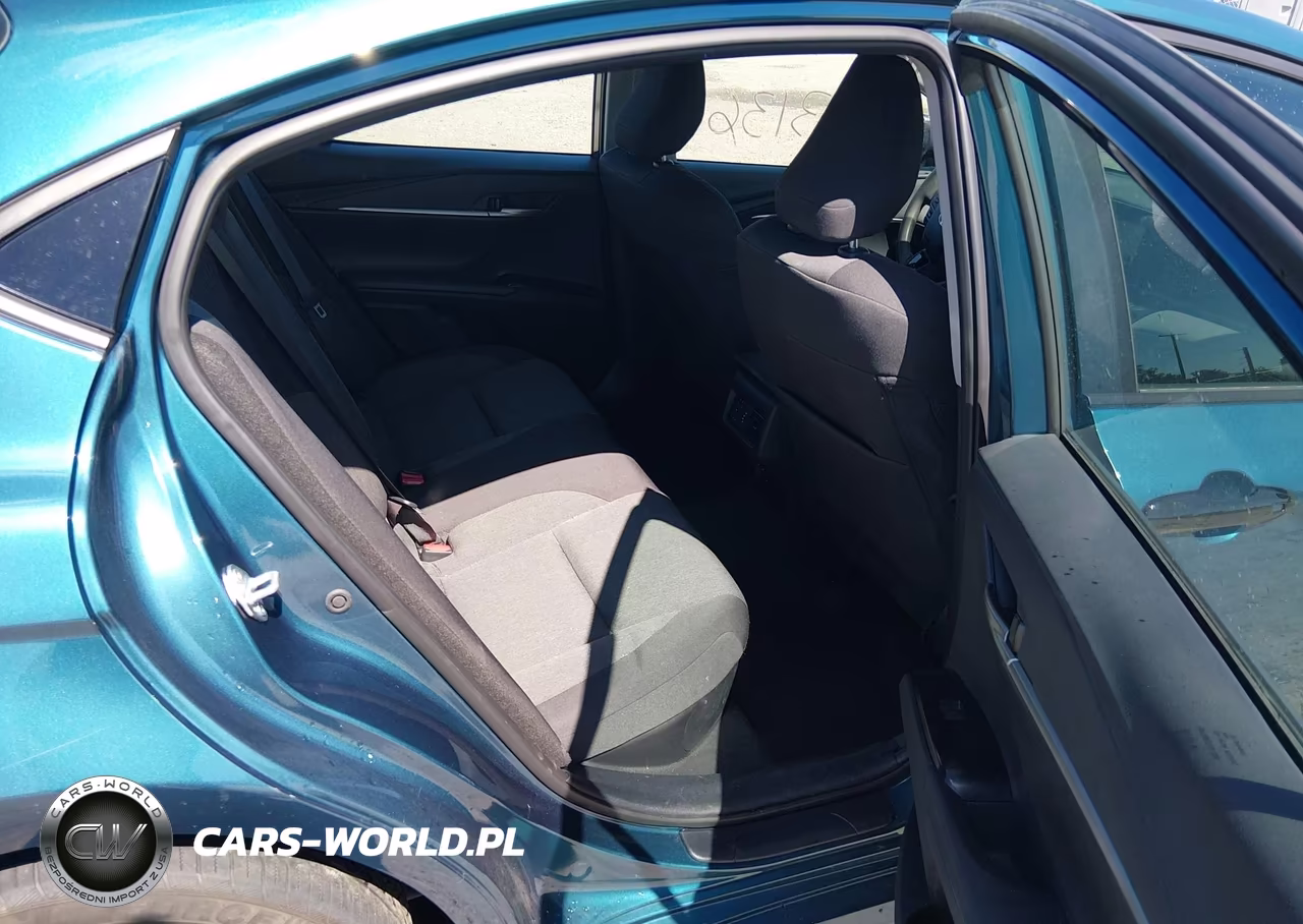 2025 Toyota Camry Le VIN:4T1DAACK3SU539124 - 8