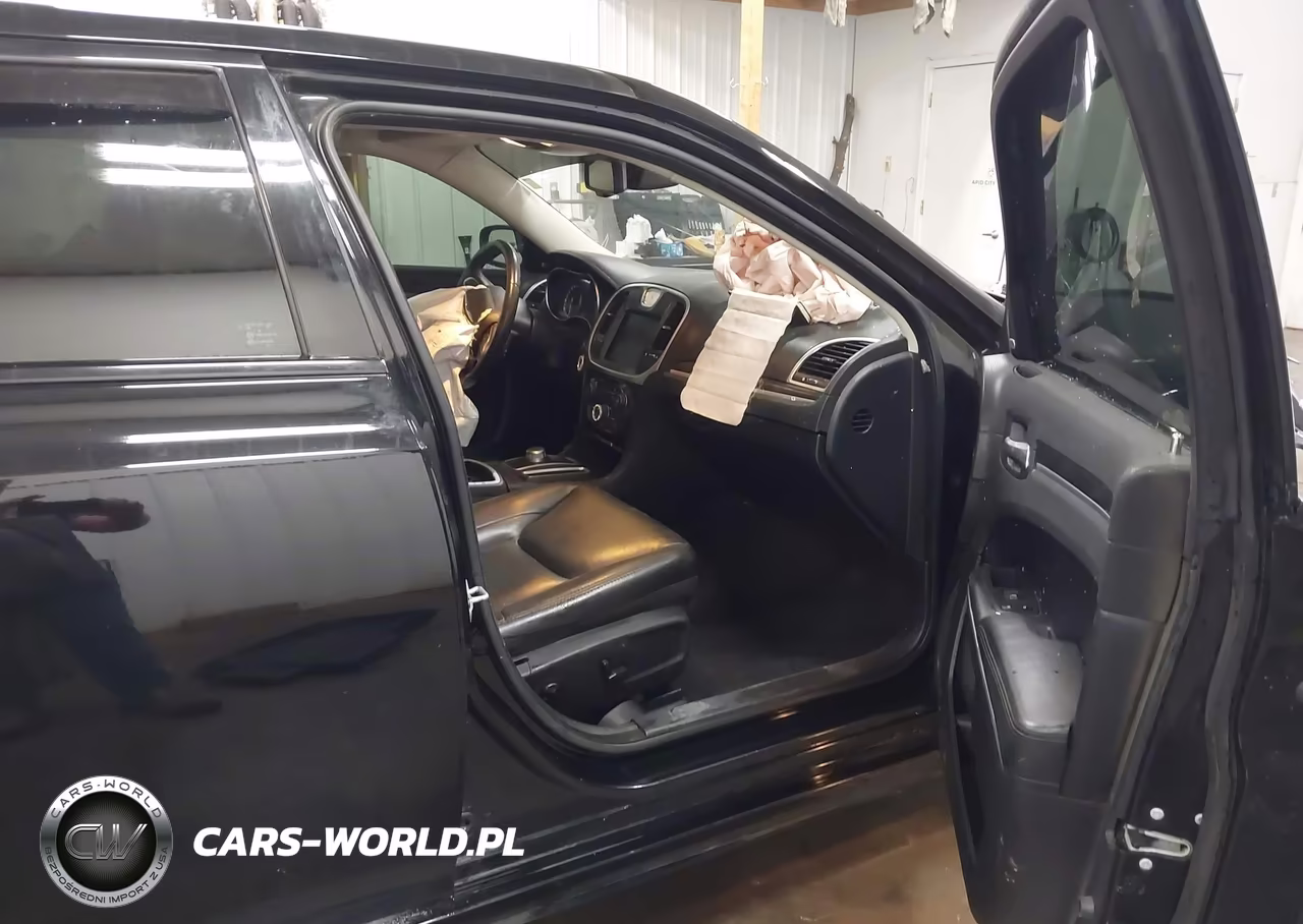 2020 Chrysler 300 Touring L Awd VIN:2C3CCARG0LH253415 - 5