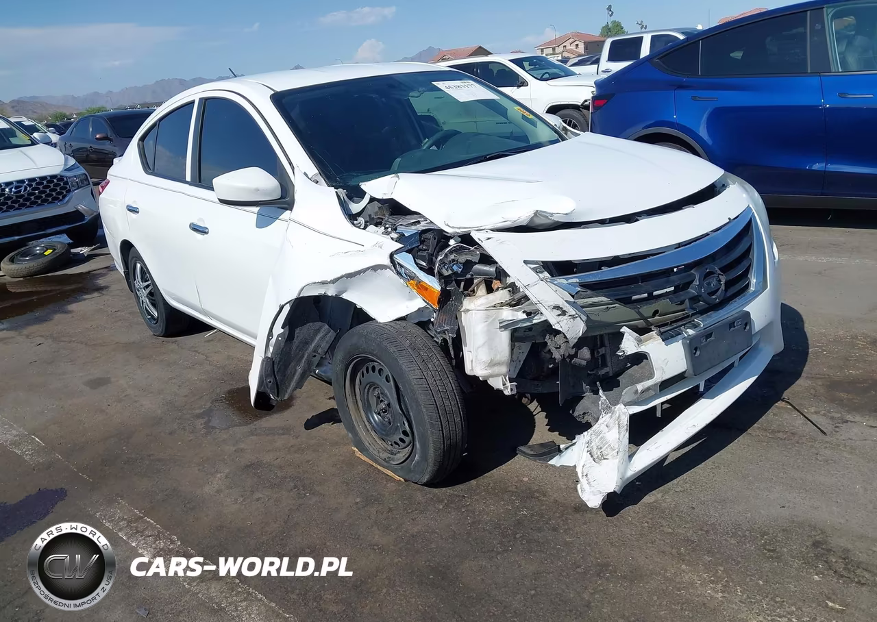 2015 Nissan Versa 1.6 Sv – zdjęcie 1 z 16