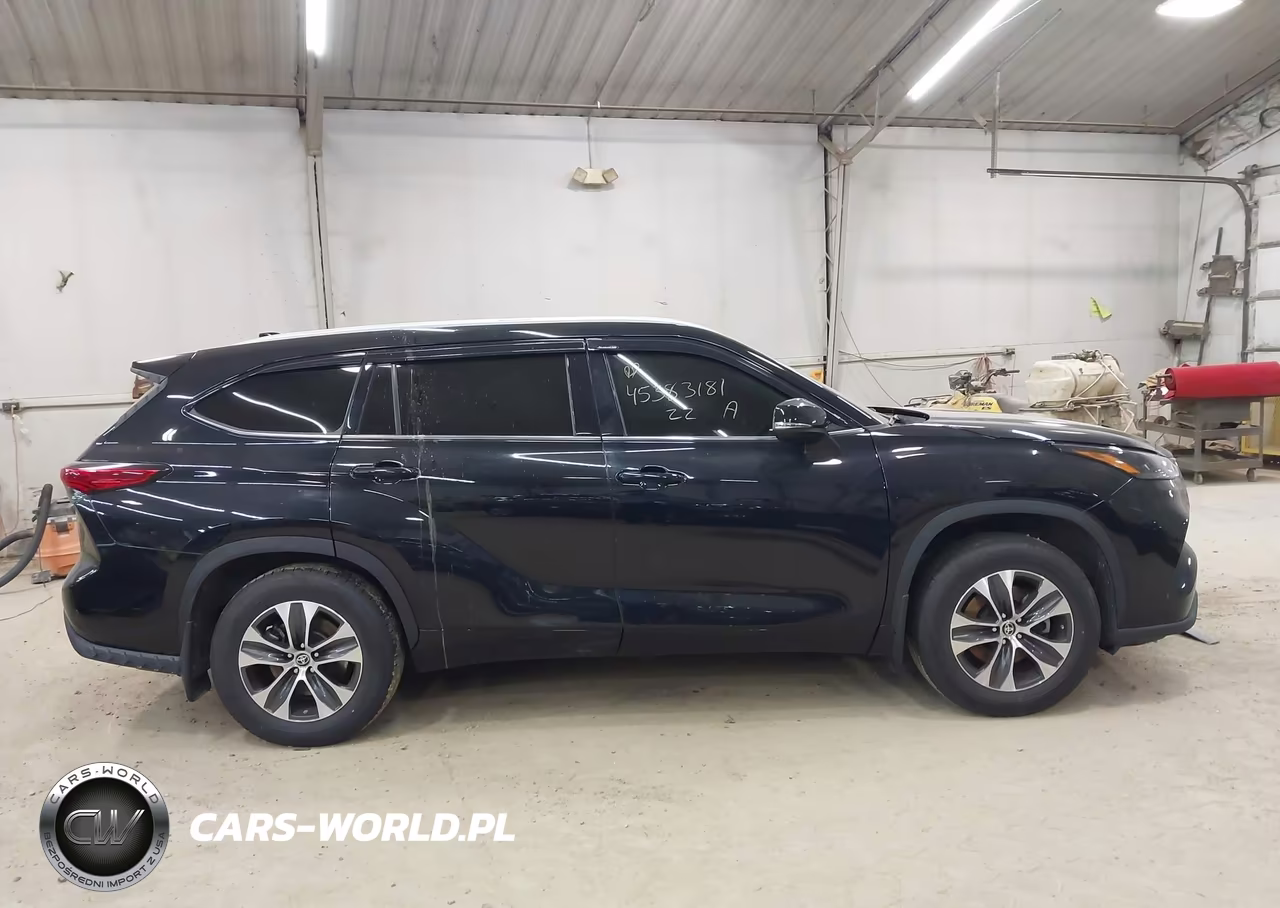 2022 Toyota Highlander Xle VIN:5TDGZRBH9NS193930 - 13