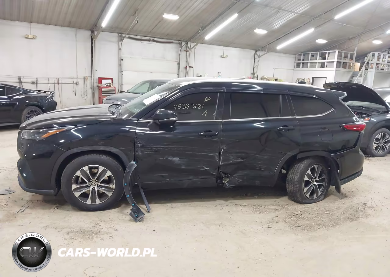 2022 Toyota Highlander Xle VIN:5TDGZRBH9NS193930 - 14