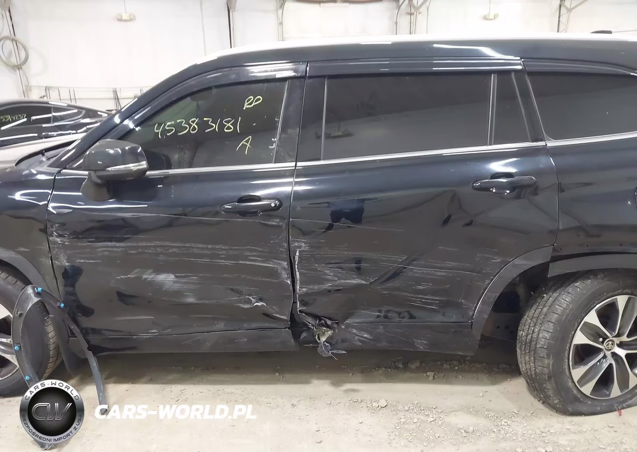 2022 Toyota Highlander Xle VIN:5TDGZRBH9NS193930 - 17