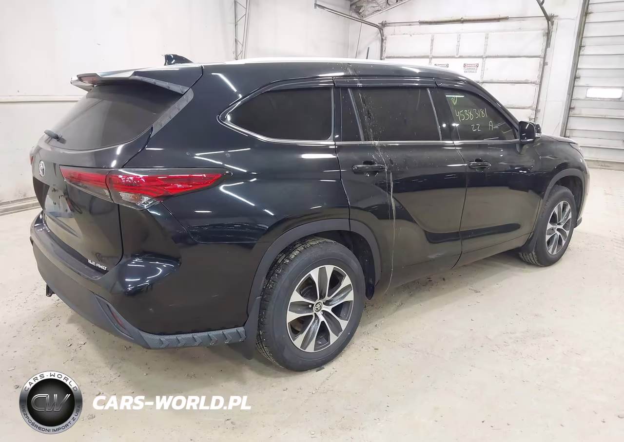 2022 Toyota Highlander Xle VIN:5TDGZRBH9NS193930 - 4