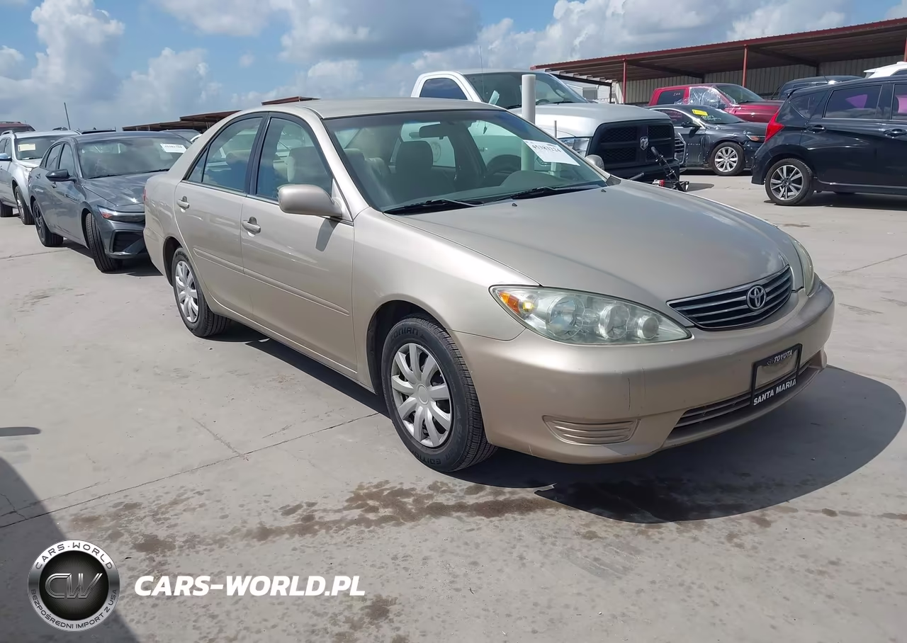 2005 Toyota Camry Le