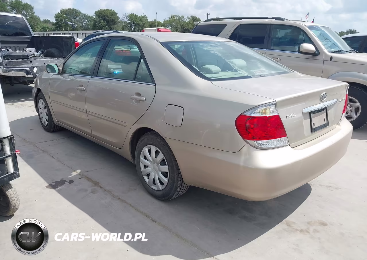 2005 Toyota Camry Le VIN:4T1BE32K65U036118 - 3