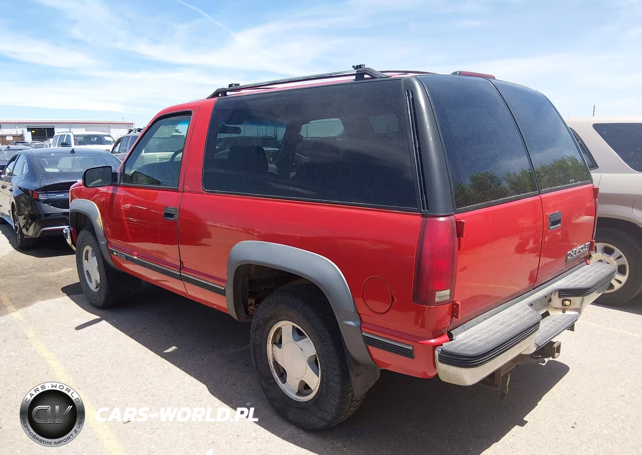 1995 Chevrolet Tahoe K1500 VIN:3GNEK18K0SG119796 - 3