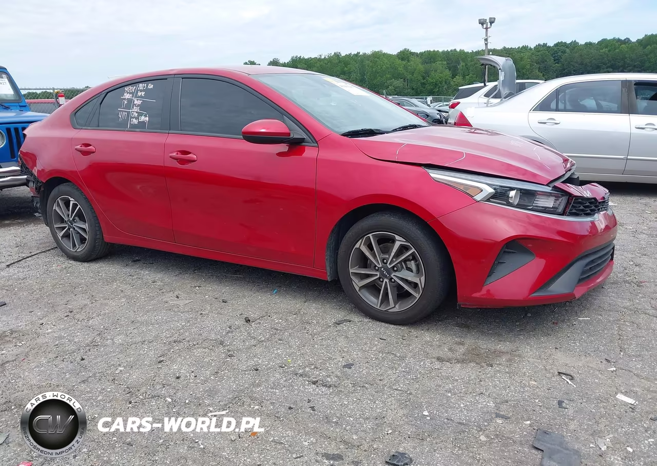 2023 Kia Forte Lxs