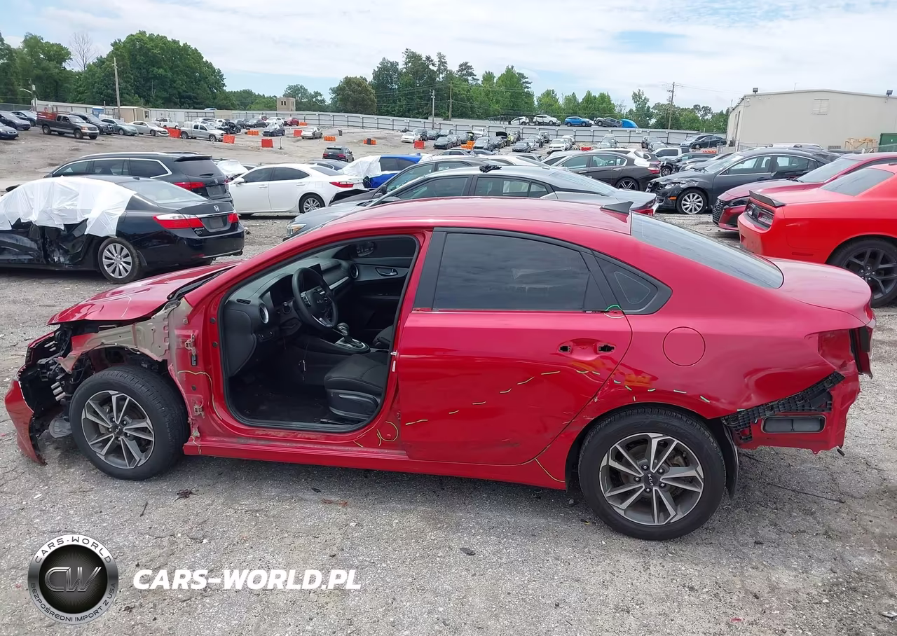 2023 Kia Forte Lxs VIN:3KPF24AD6PE573788 - 15