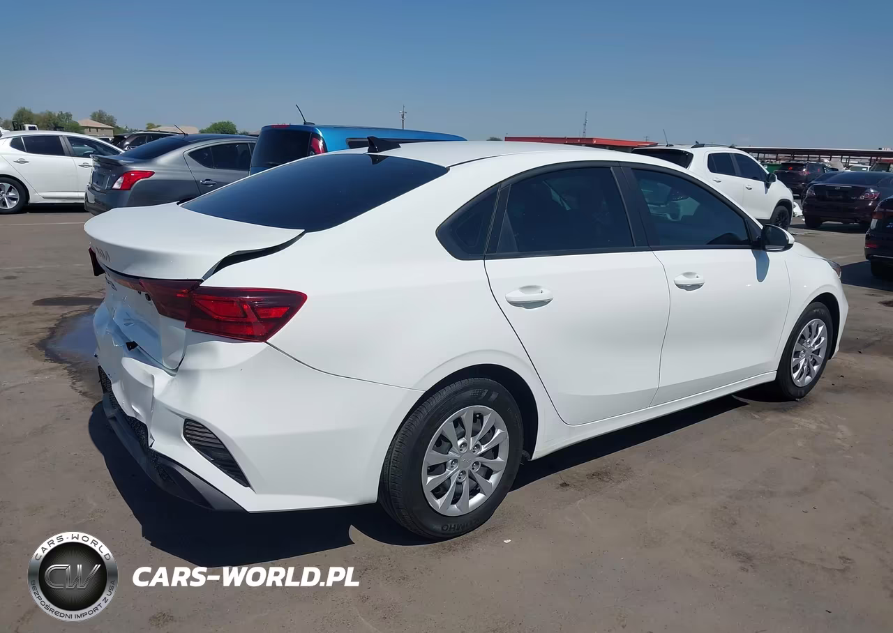 2024 Kia Forte Lx VIN:3KPF24AD8RE699461 - 4