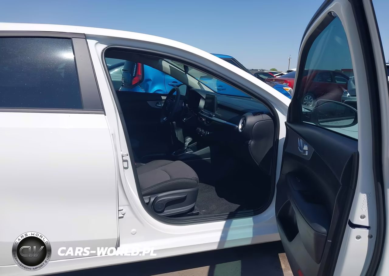 2024 Kia Forte Lx VIN:3KPF24AD8RE699461 - 5