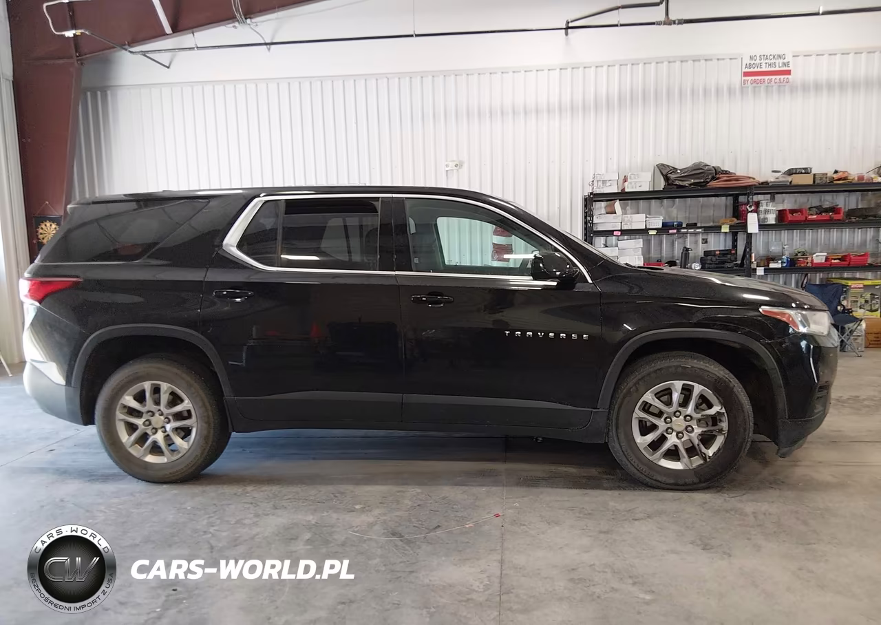 2018 Chevrolet Traverse Ls VIN:1GNERFKW5JJ156912 - 13