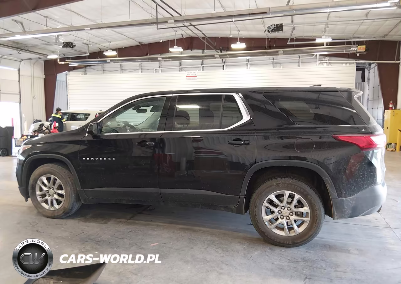 2018 Chevrolet Traverse Ls VIN:1GNERFKW5JJ156912 - 14