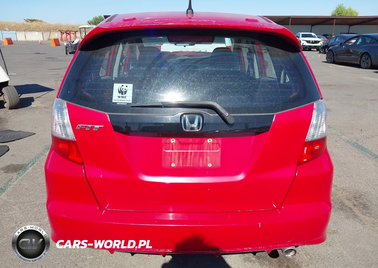 2011 Honda Fit Sport VIN:JHMGE8H55BS003562 - 19