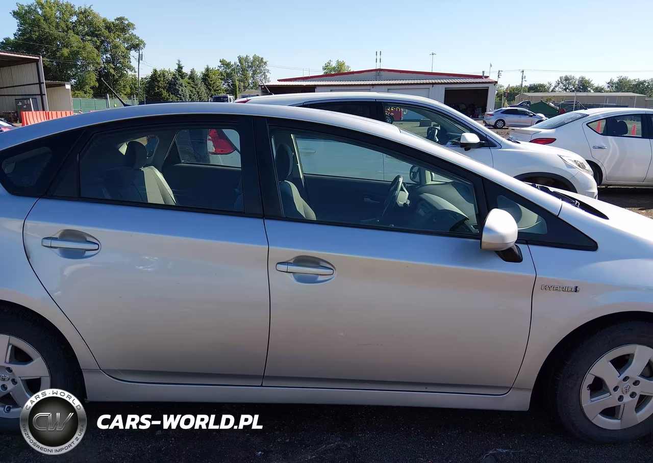 2011 Toyota Prius Three VIN:JTDKN3DU3B0265961 - 13