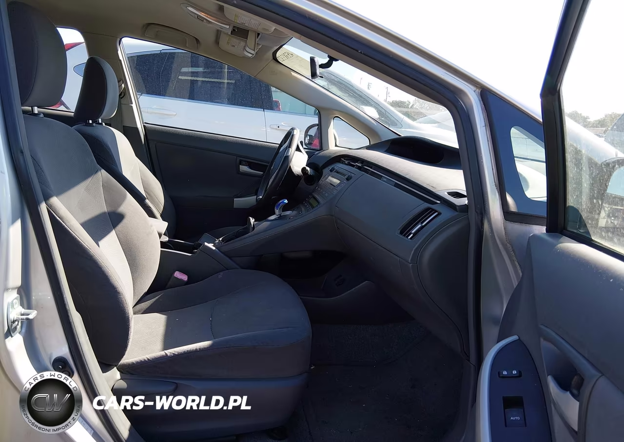 2011 Toyota Prius Three VIN:JTDKN3DU3B0265961 - 5