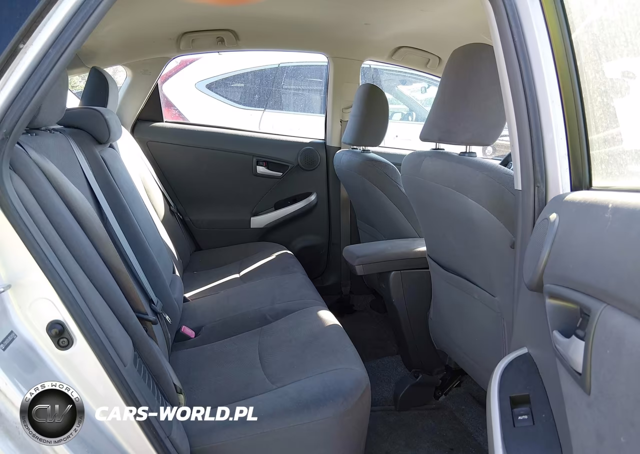 2011 Toyota Prius Three VIN:JTDKN3DU3B0265961 - 8