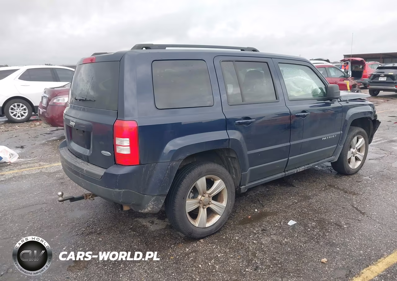 2014 Jeep Patriot Latitude VIN:1C4NJRFB5ED693776 - 4