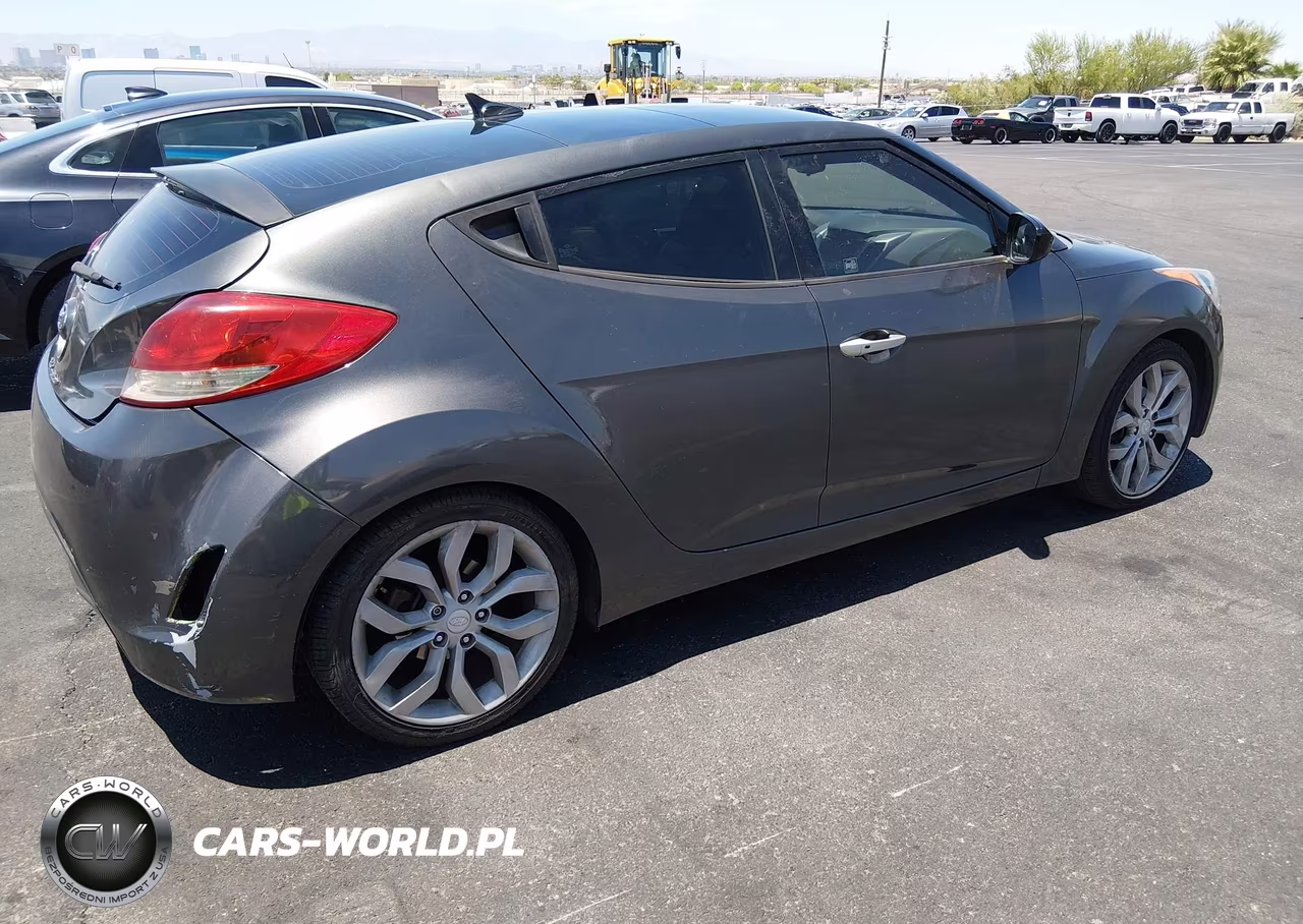 2012 Hyundai Veloster Base W-Black VIN:KMHTC6AD6CU036227 - 4