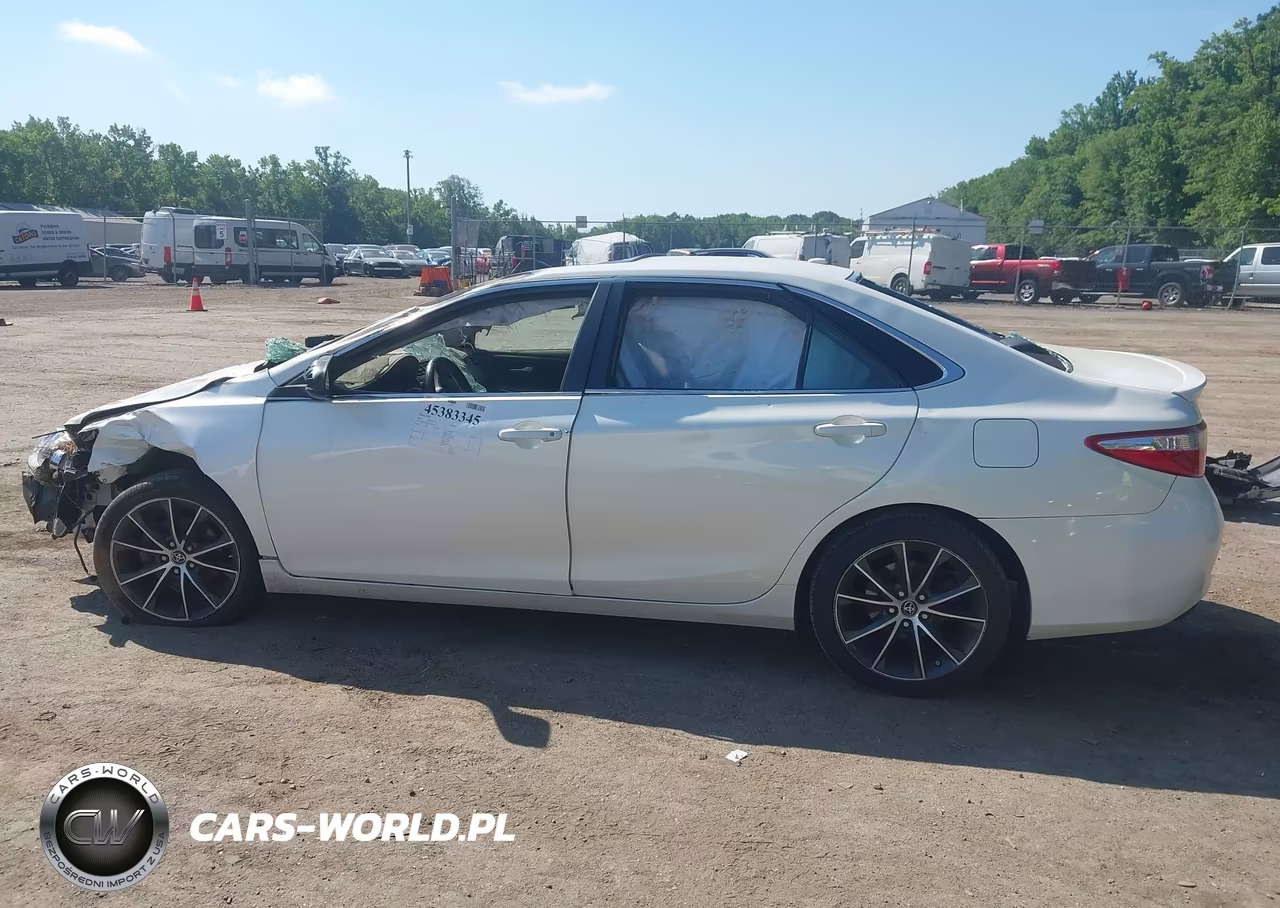 2016 Toyota Camry Xse VIN:4T1BF1FK5GU174523 - 14