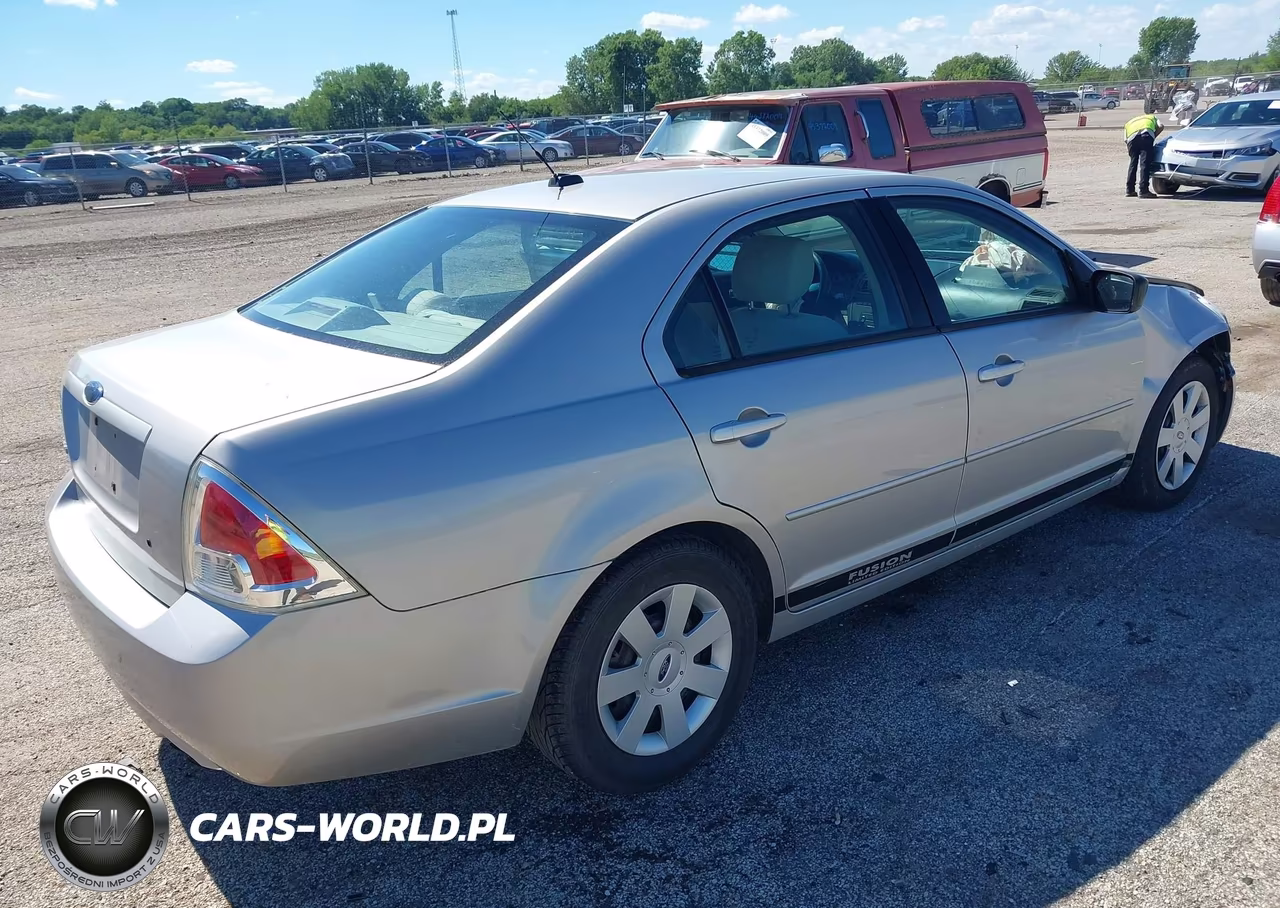 2007 Ford Fusion S VIN:3FAHP06Z67R147993 - 4