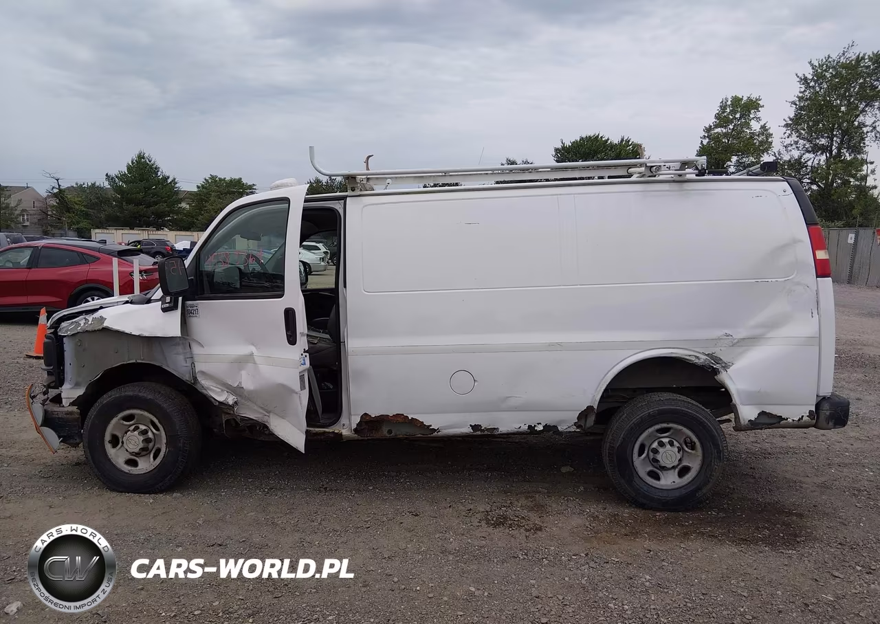 2007 Chevrolet Express Cargo Van Work Van VIN:1GCHG35U971249638 - 14