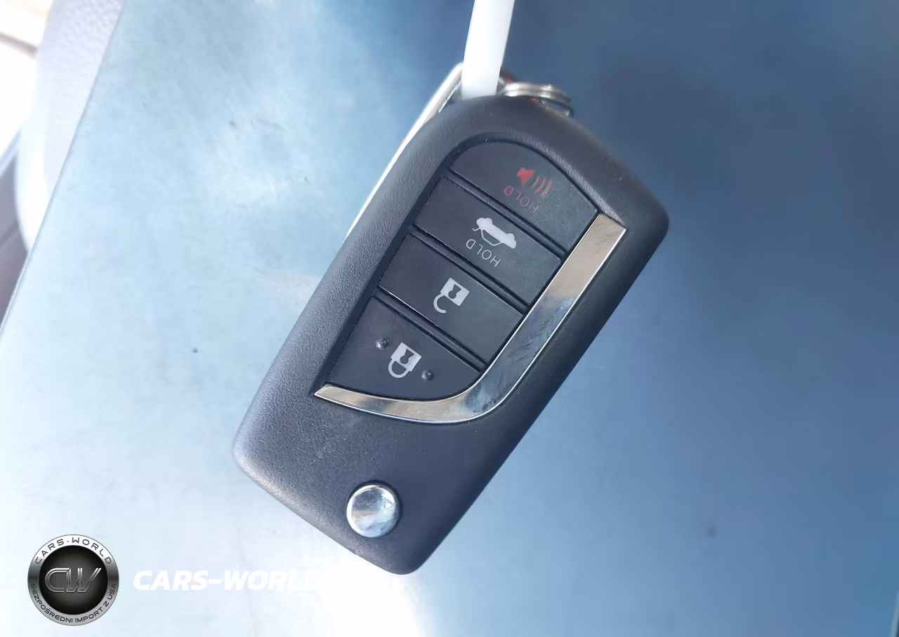 2025 Toyota Corolla Hybrid Le VIN:JTDBCMFE6S3069402 - 11