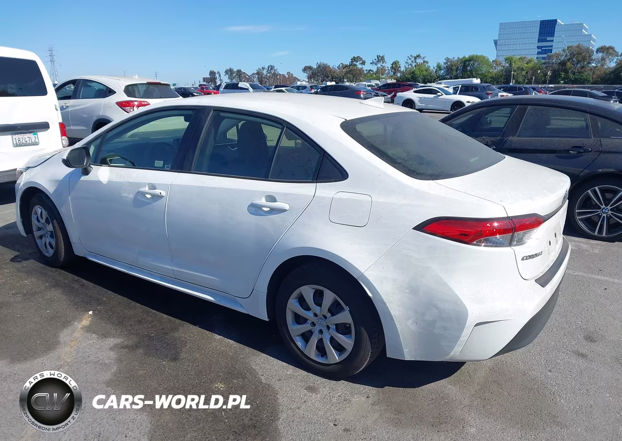 2025 Toyota Corolla Hybrid Le VIN:JTDBCMFE6S3069402 - 3