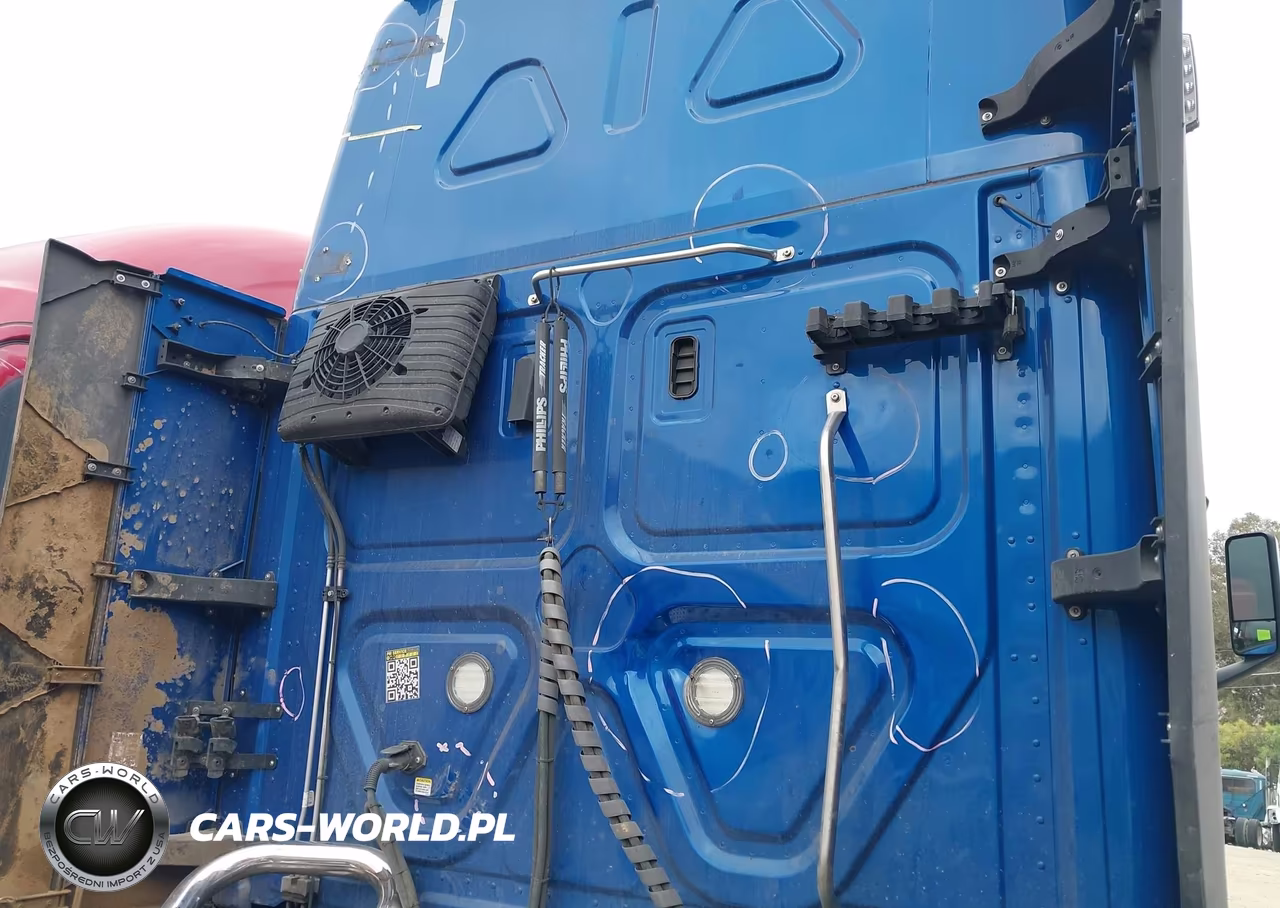 2023 Freightliner New Cascadia 126 VIN:1FUJHHDR2PLNW7932 - 12