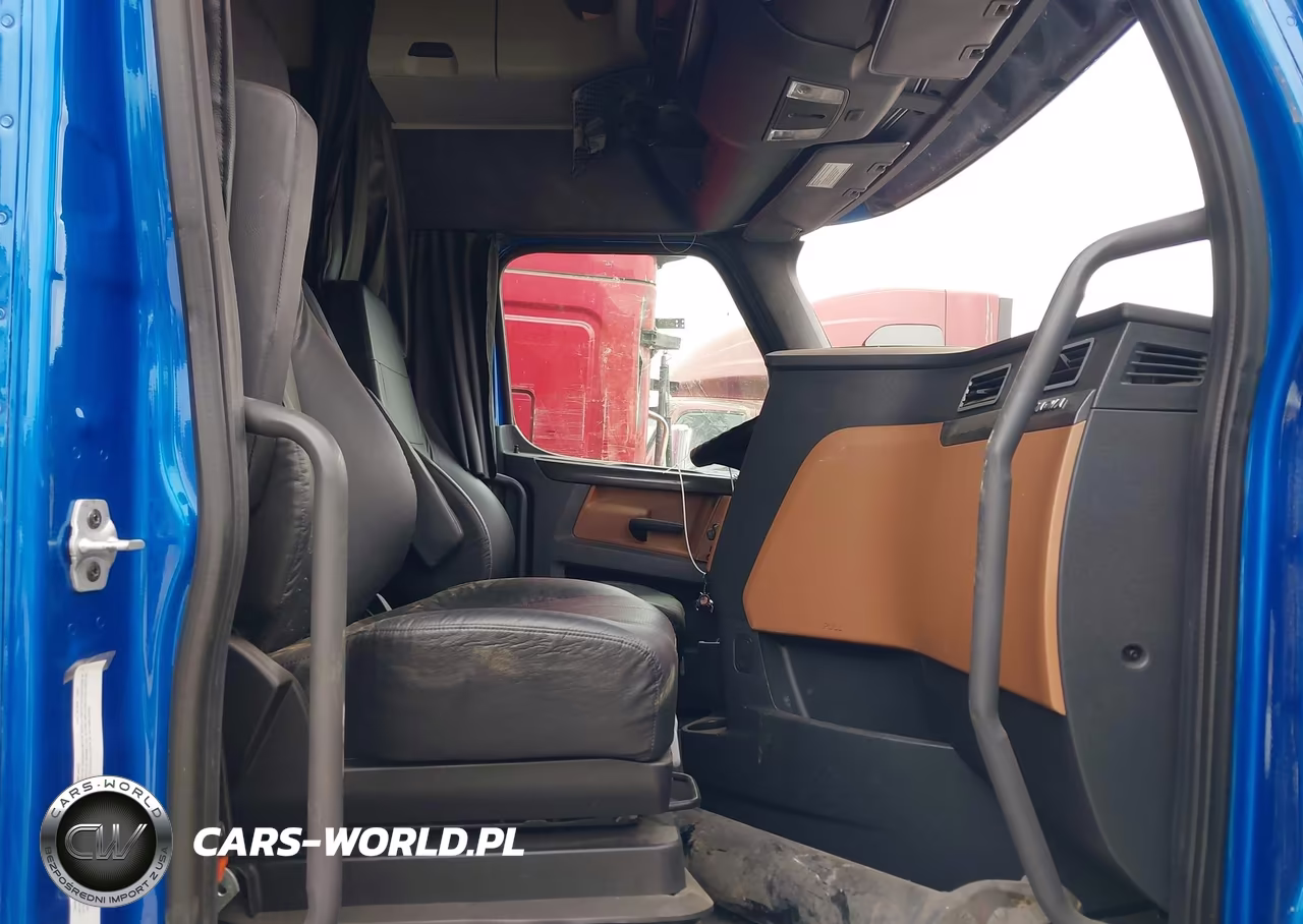 2023 Freightliner New Cascadia 126 VIN:1FUJHHDR2PLNW7932 - 7