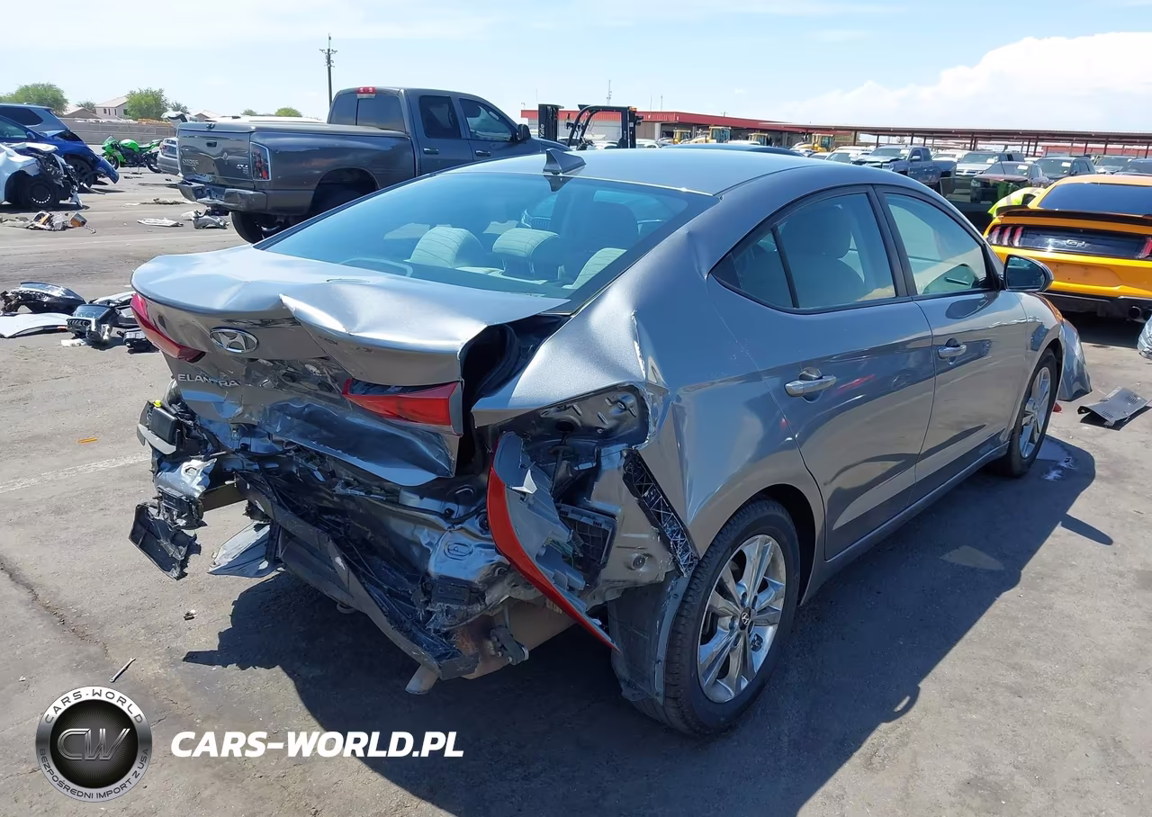 2018 Hyundai Elantra Sel VIN:5NPD84LF6JH298561 - 4