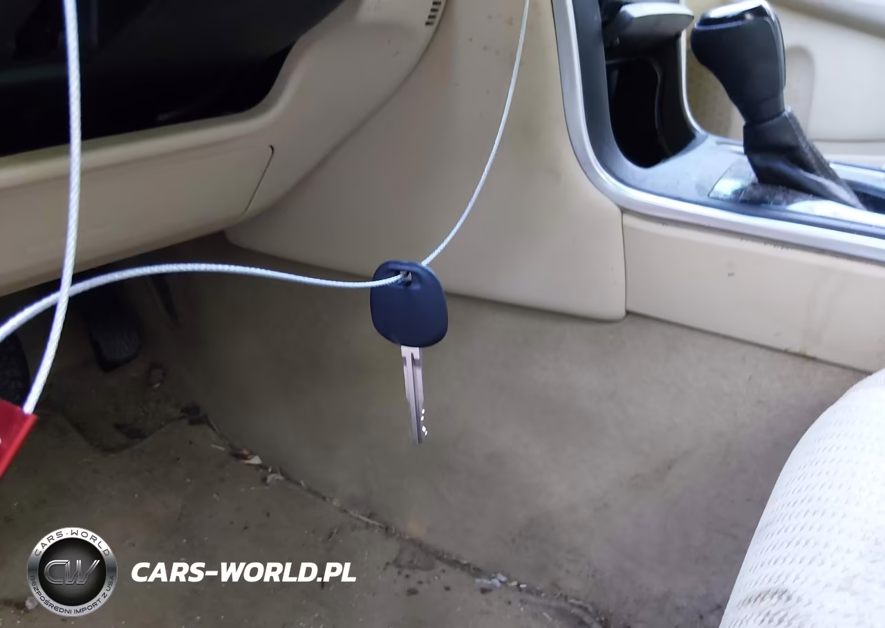 2016 Toyota Camry Le VIN:4T1BF1FK1GU610347 - 11