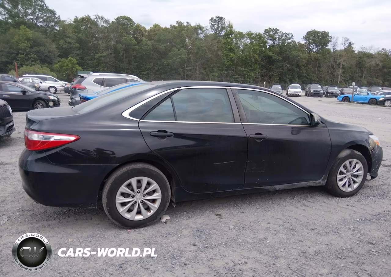 2016 Toyota Camry Le VIN:4T1BF1FK1GU610347 - 13