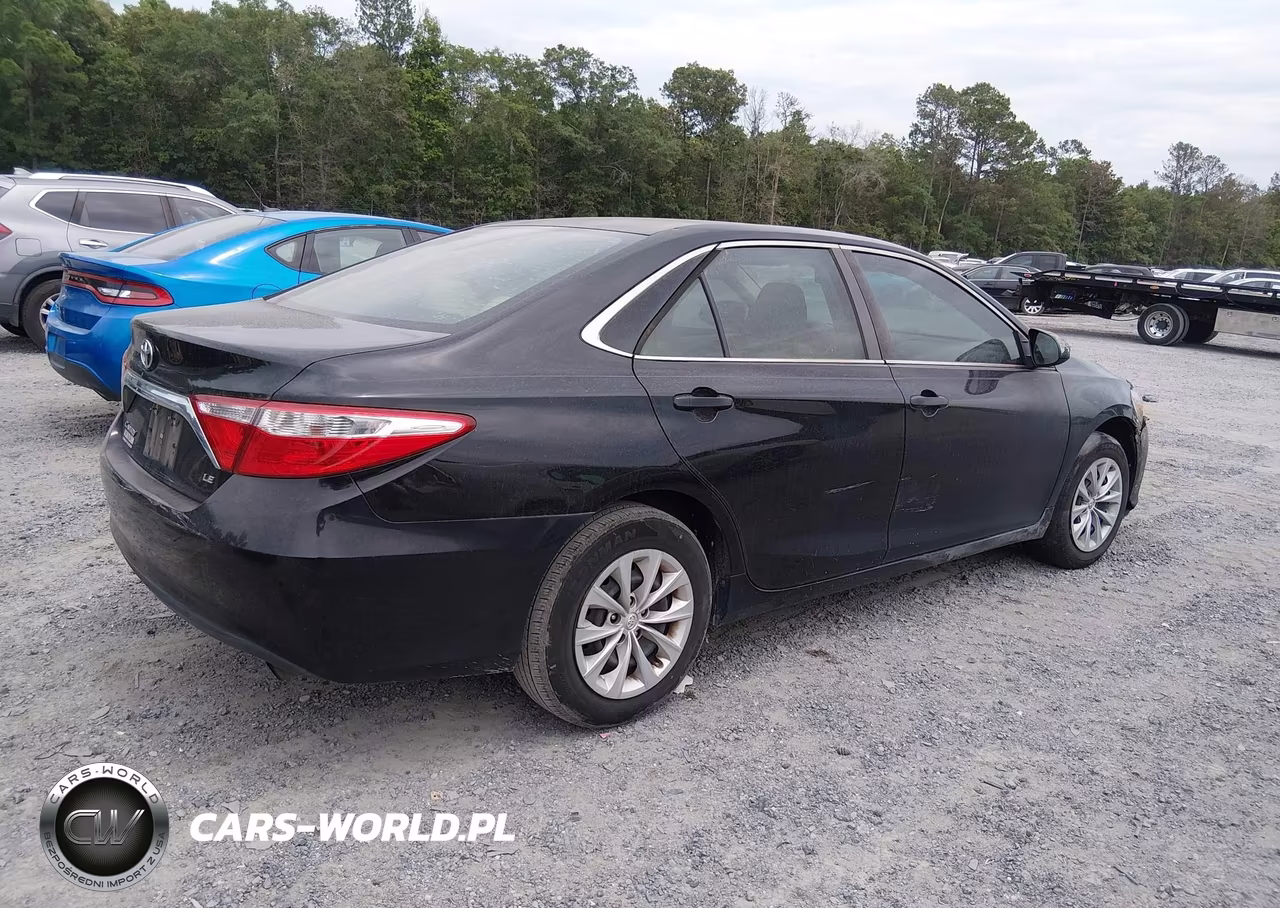 2016 Toyota Camry Le VIN:4T1BF1FK1GU610347 - 4