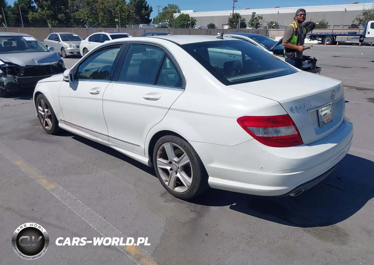 2010 Mercedes-Benz C 300 Sport VIN:WDDGF5EB1AR129565 - 3