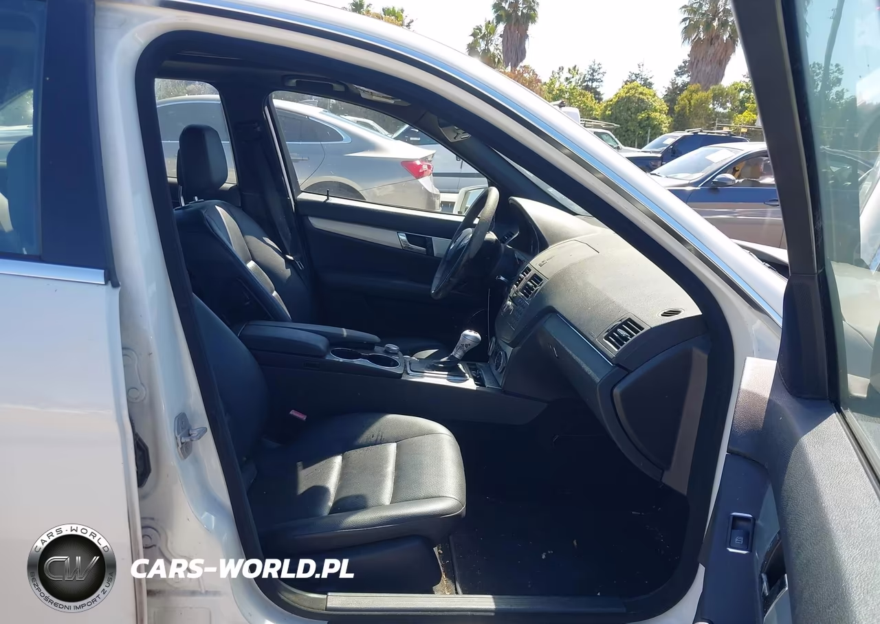 2010 Mercedes-Benz C 300 Sport VIN:WDDGF5EB1AR129565 - 5