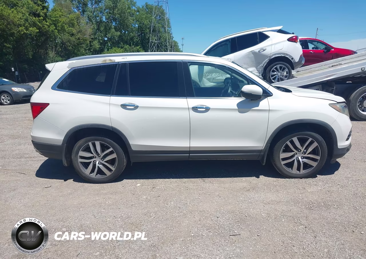 2017 Honda Pilot Elite VIN:5FNYF6H00HB027351 - 13