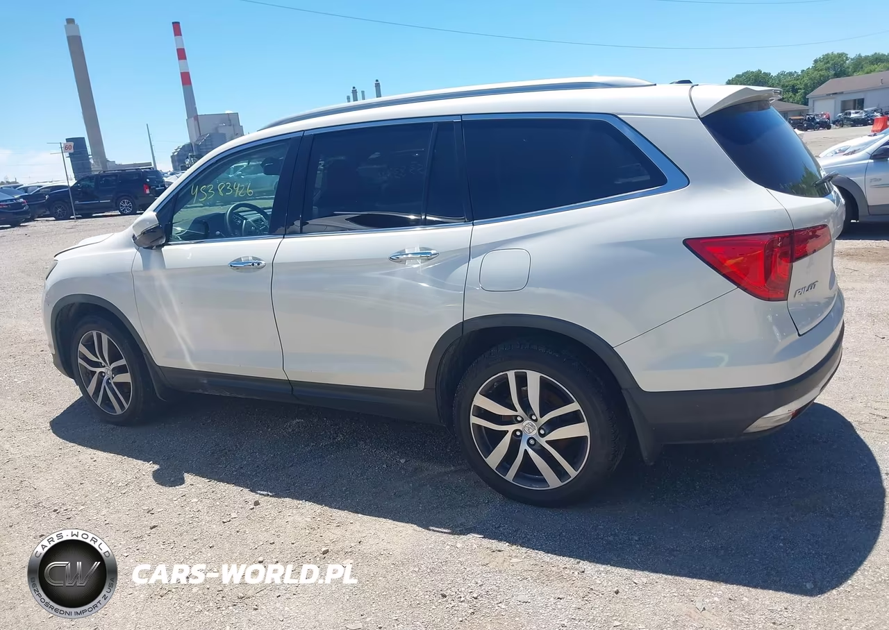 2017 Honda Pilot Elite VIN:5FNYF6H00HB027351 - 14