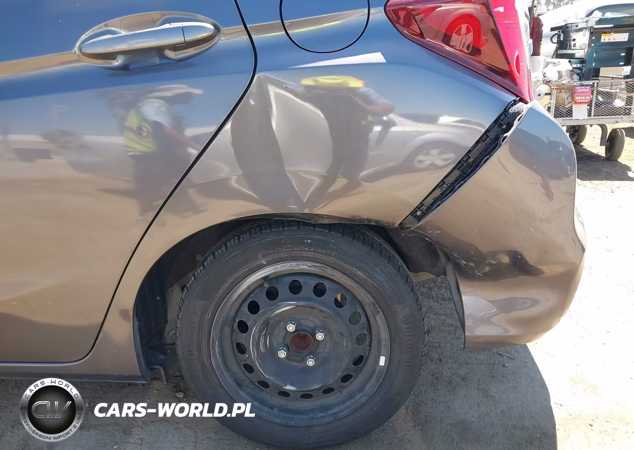 2020 Honda Fit Lx VIN:3HGGK5H49LM721031 - 6
