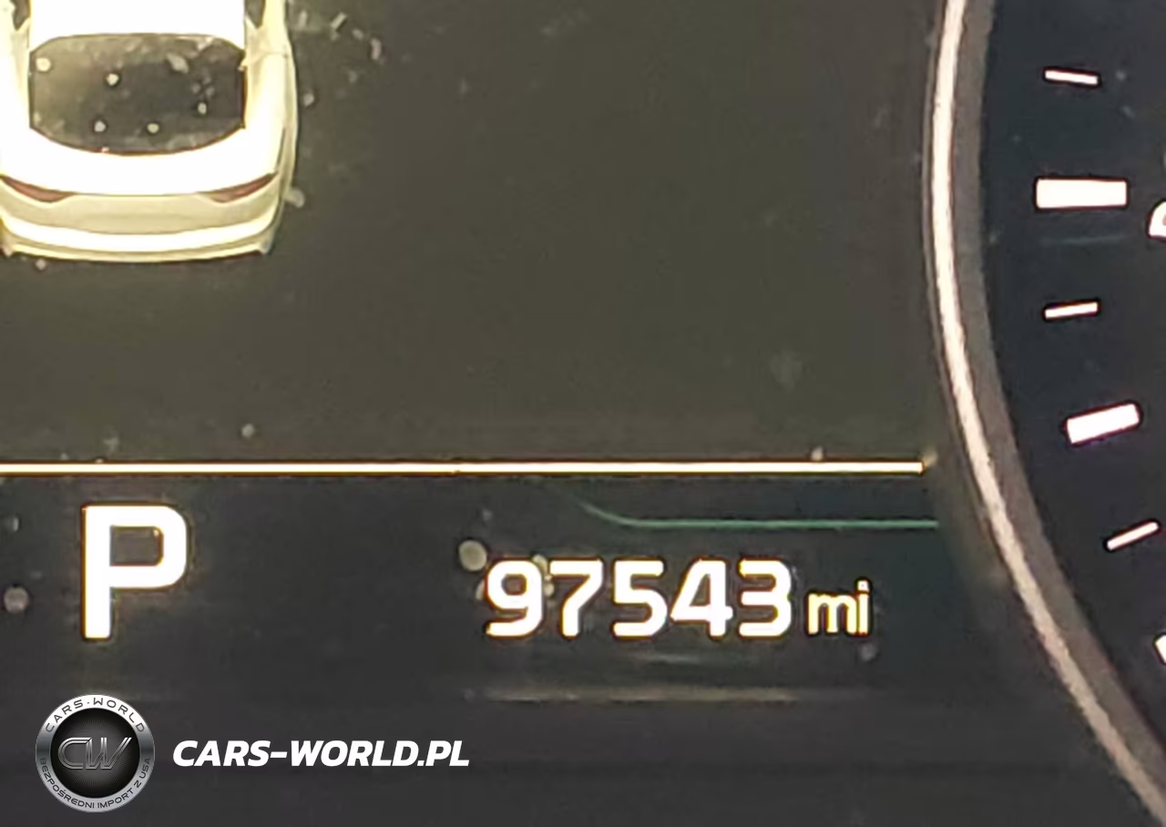 2018 Kia Stinger Premium VIN:KNAE25LA0J6017023 - 15