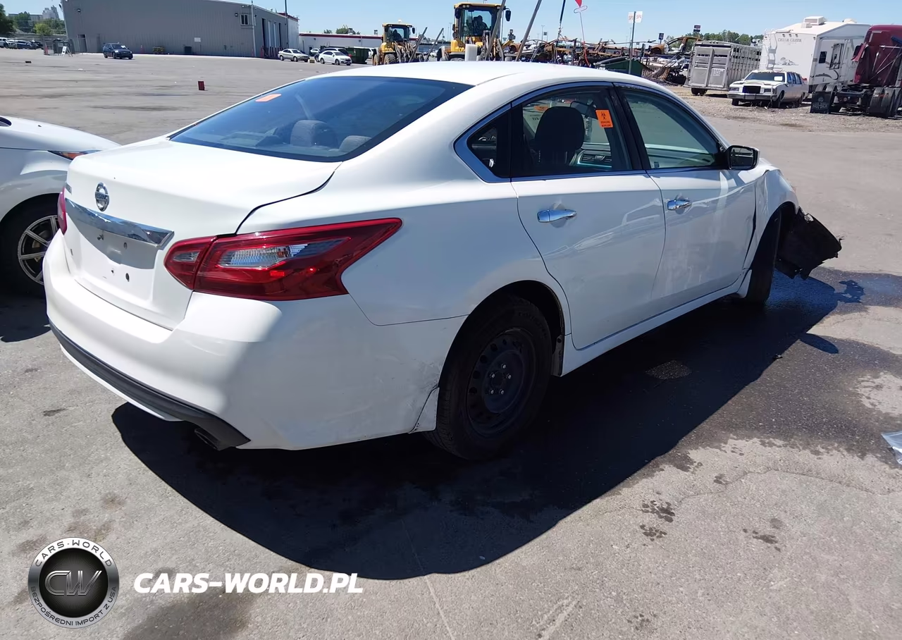 2018 Nissan Altima 2.5 S VIN:1N4AL3AP3JC472465 - 4