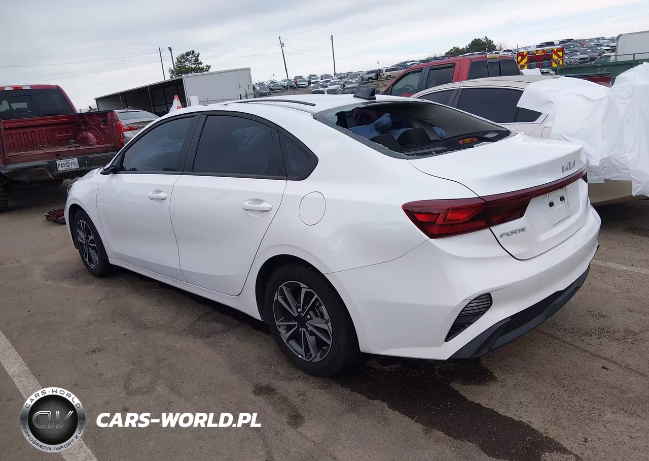 2024 Kia Forte Lxs VIN:3KPF24AD1RE822629 - 3