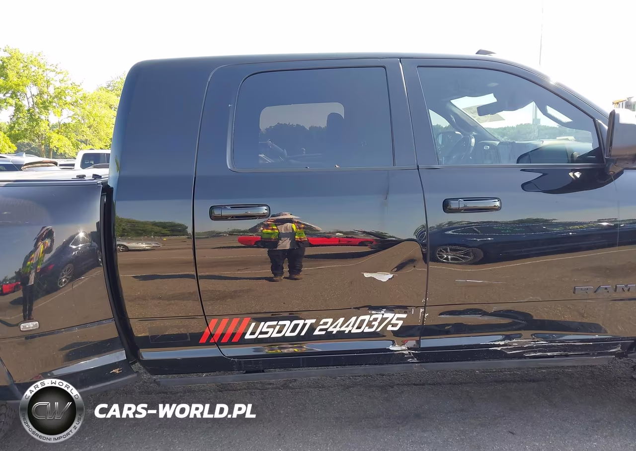 2021 Ram 3500 Limited 4X4 6'4 Box VIN:3C63RRPL2MG540384 - 6