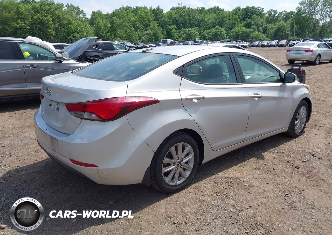 2016 Hyundai Elantra Se VIN:5NPDH4AE9GH722415 - 4