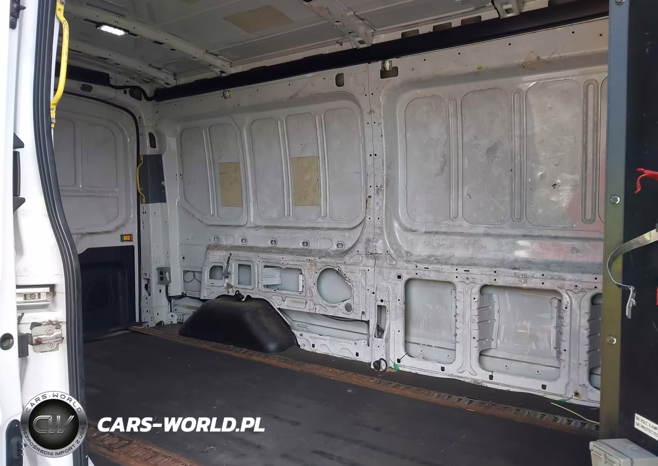 2015 Ford Transit-150 VIN:1FTNE2CV9FKB13324 - 8
