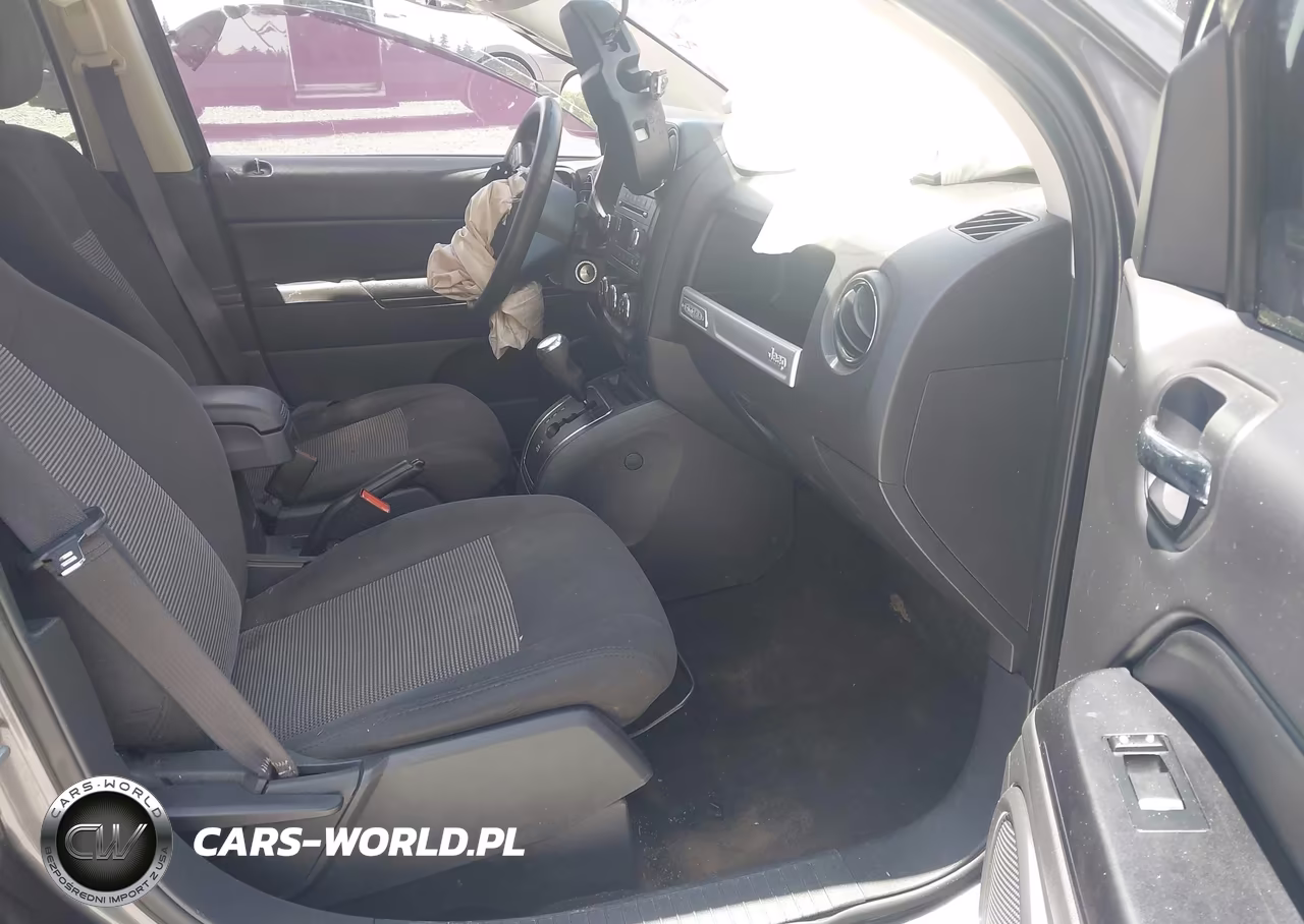 2016 Jeep Compass Sport VIN:1C4NJCBA9GD815066 - 5