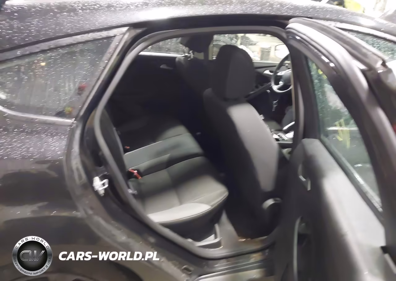 2014 Ford Focus Se VIN:1FADP3K22EL169316 - 8