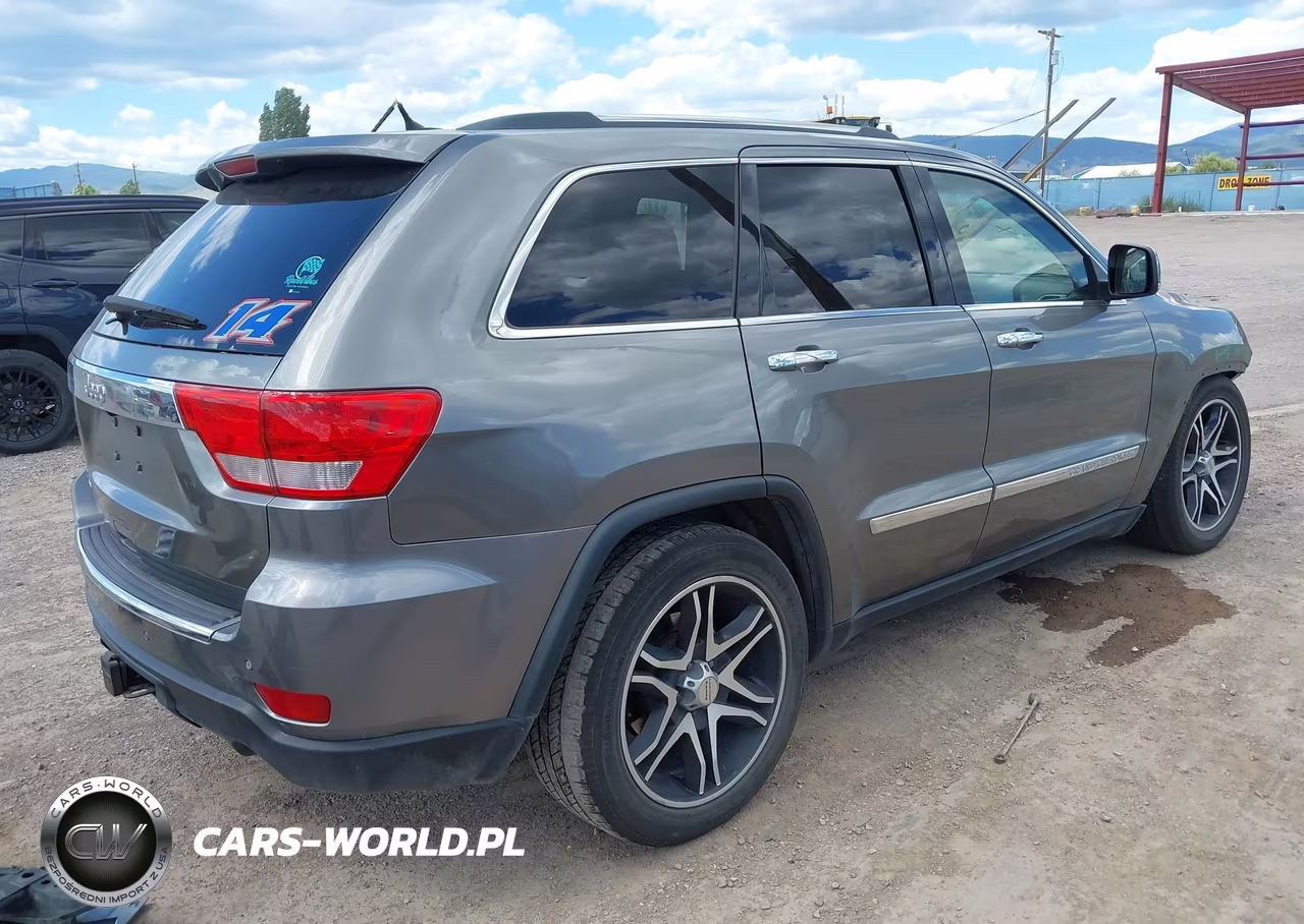 2013 Jeep Grand Cherokee Overland Summit VIN:1C4RJFCT5DC572666 - 4