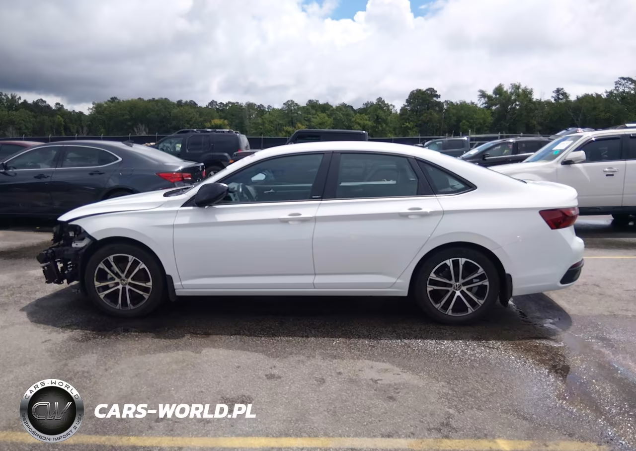 2023 Volkswagen Jetta 1.5T Sport VIN:3VWBM7BU7PM018649 - 15