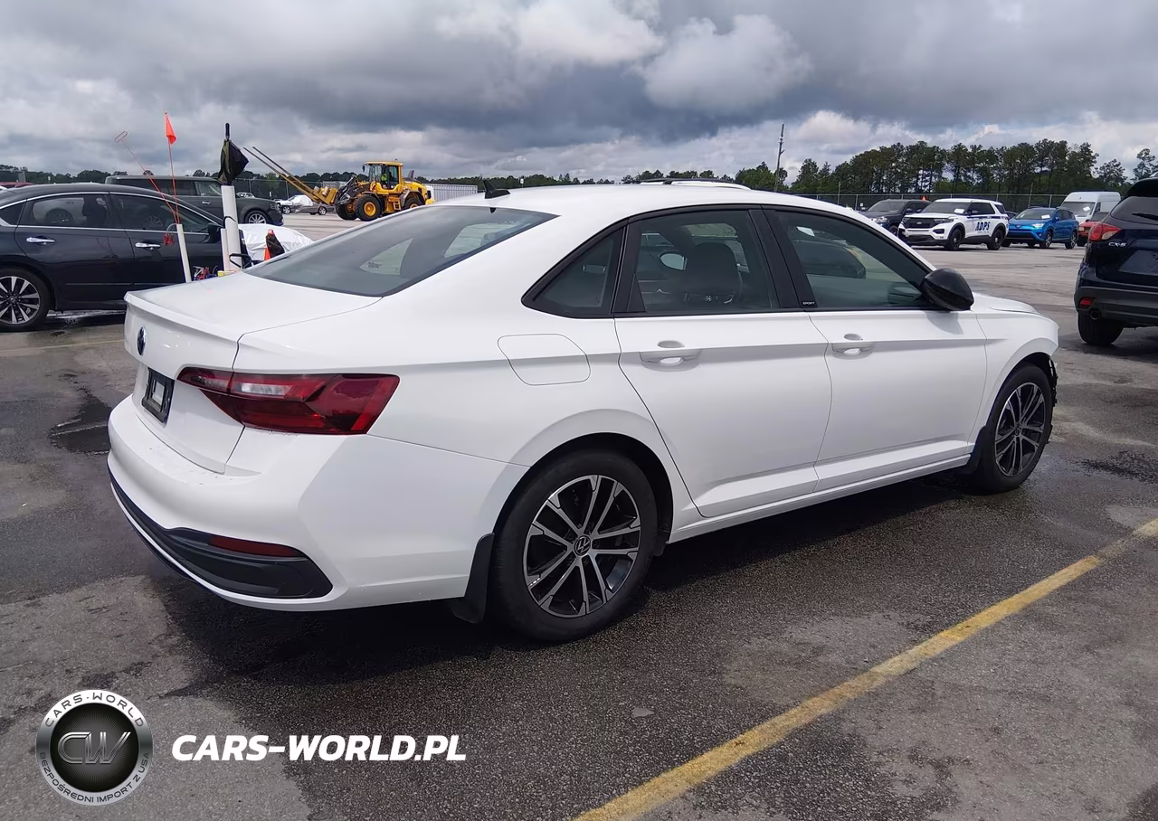 2023 Volkswagen Jetta 1.5T Sport VIN:3VWBM7BU7PM018649 - 4