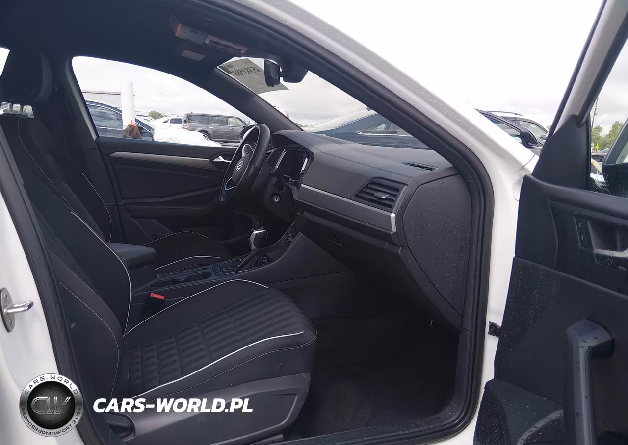 2023 Volkswagen Jetta 1.5T Sport VIN:3VWBM7BU7PM018649 - 5
